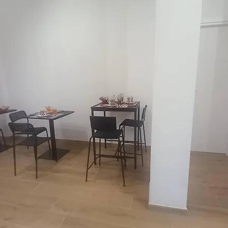 Alojamento de Acomodação e Pequeno-almoço Capitale Roma